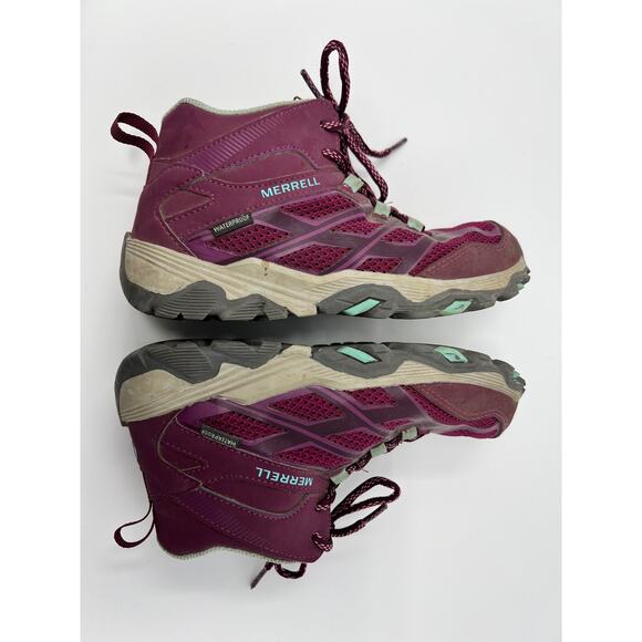 Merrell Girls Hiking Boots Moab FST Mid Ankle Waterproof Shoes Outdoors Purple 2 - Picture 3 of 5